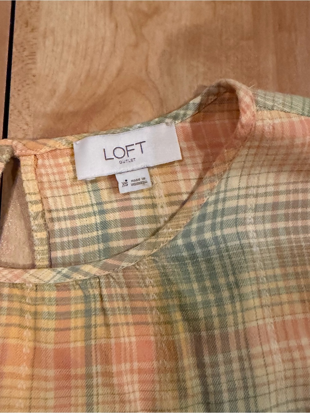 LOFT Outlet Pastel Plaid Dolman Sleeve Top XS - Picture 4 of 6